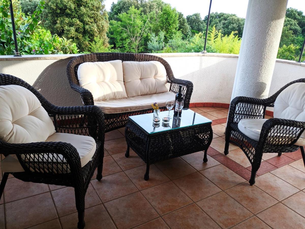 Apartment Soline Pjescana Uvala Bagian luar foto
